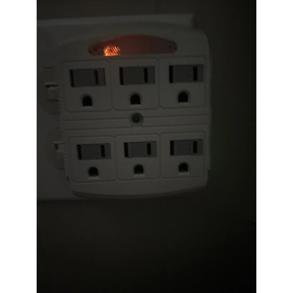 White 6 Outlet Wall Tap Adapter With Grounded Dual 3 Prong AC Plug 15A